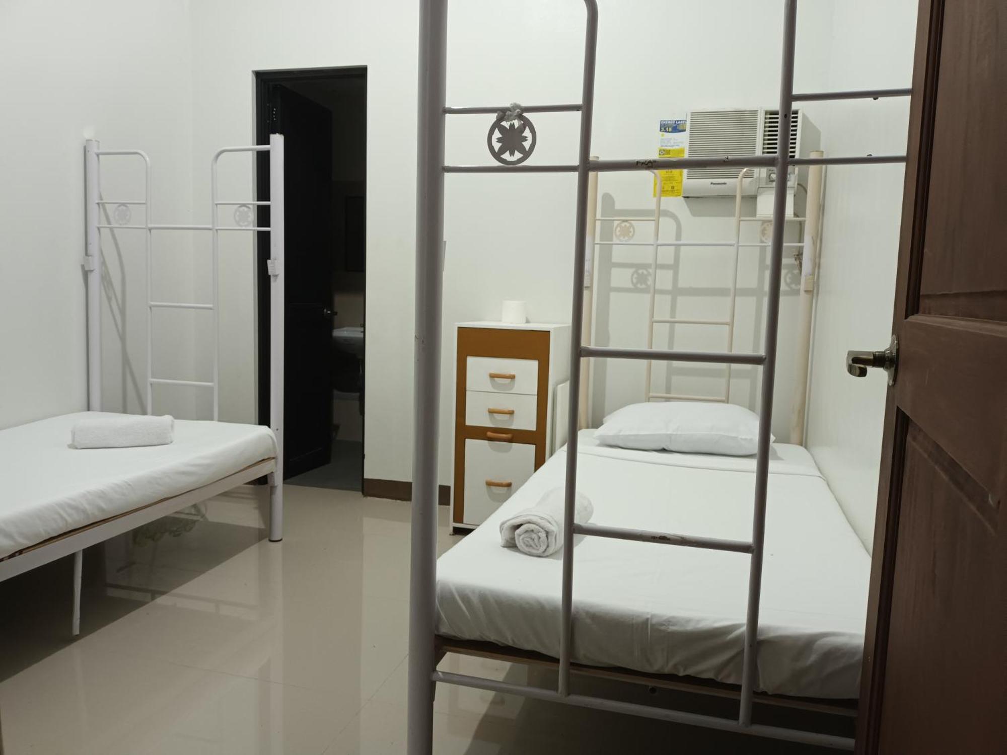 Benediktus Pilgerhaus Hotel Vigan Room photo